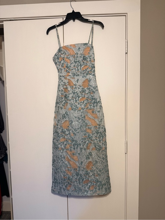 Elliatt Dresses & Skirts - Elliat Ice Blue Textured Midi Cocktail Dress Size Small
